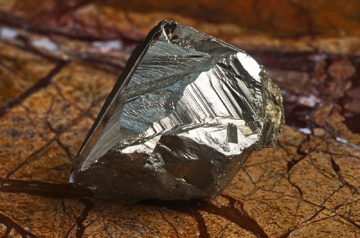 What Are Metallic Minerals Called